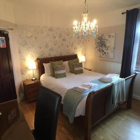 Ty Rosa Rooms Cardiff Zewnętrze zdjęcie