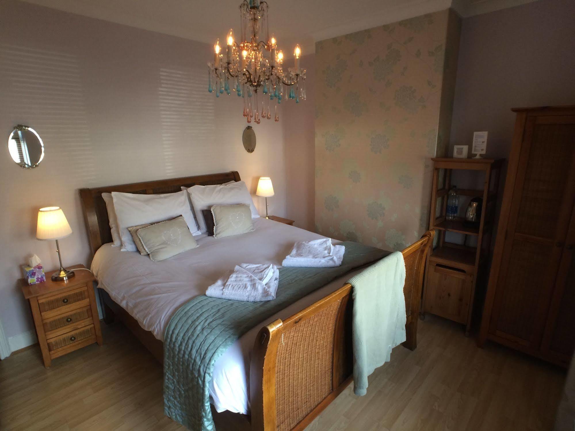 Ty Rosa Rooms Cardiff Zewnętrze zdjęcie